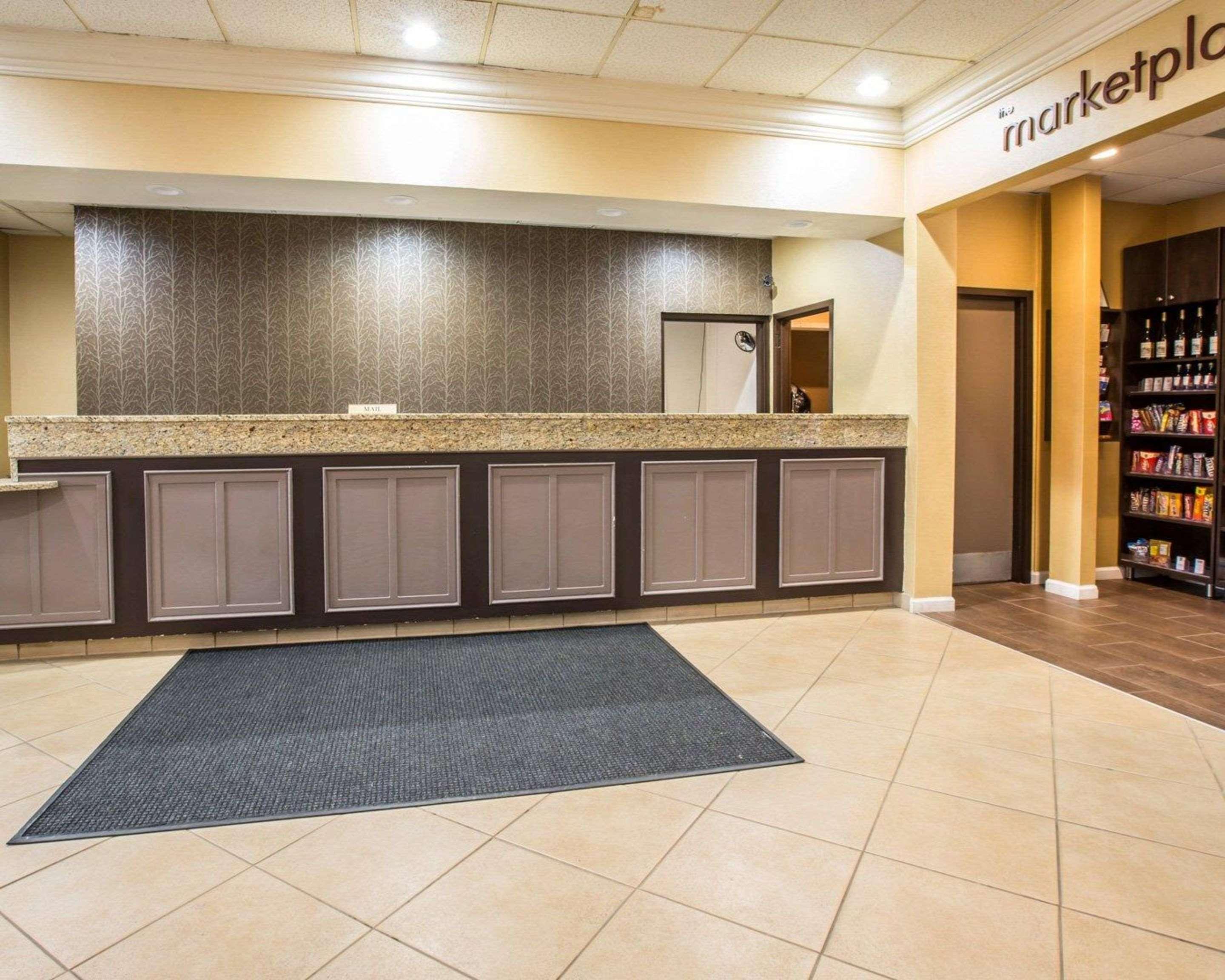 Clarion Inn Asheville Airport Fletcher Exterior foto