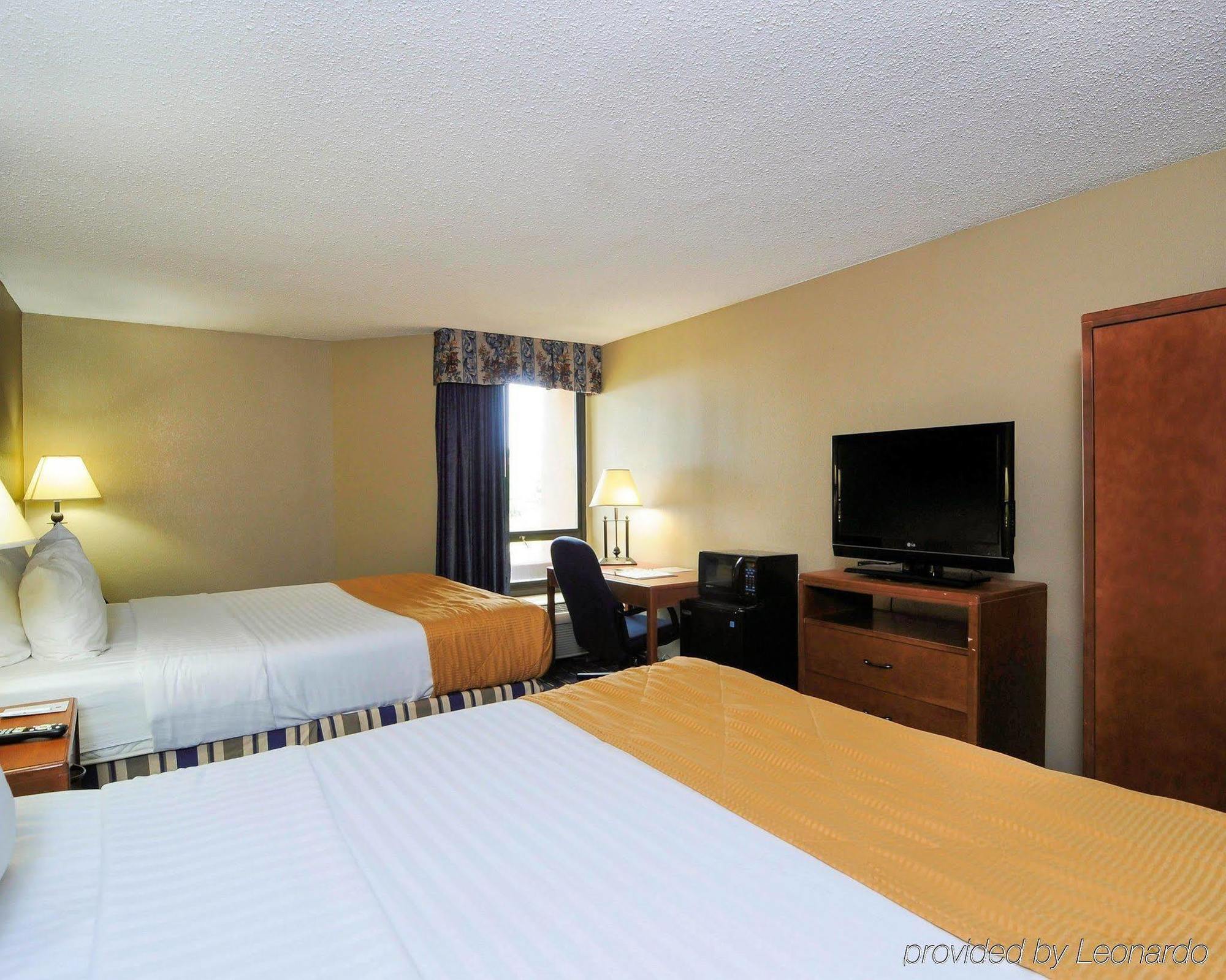 Clarion Inn Asheville Airport Fletcher Exterior foto